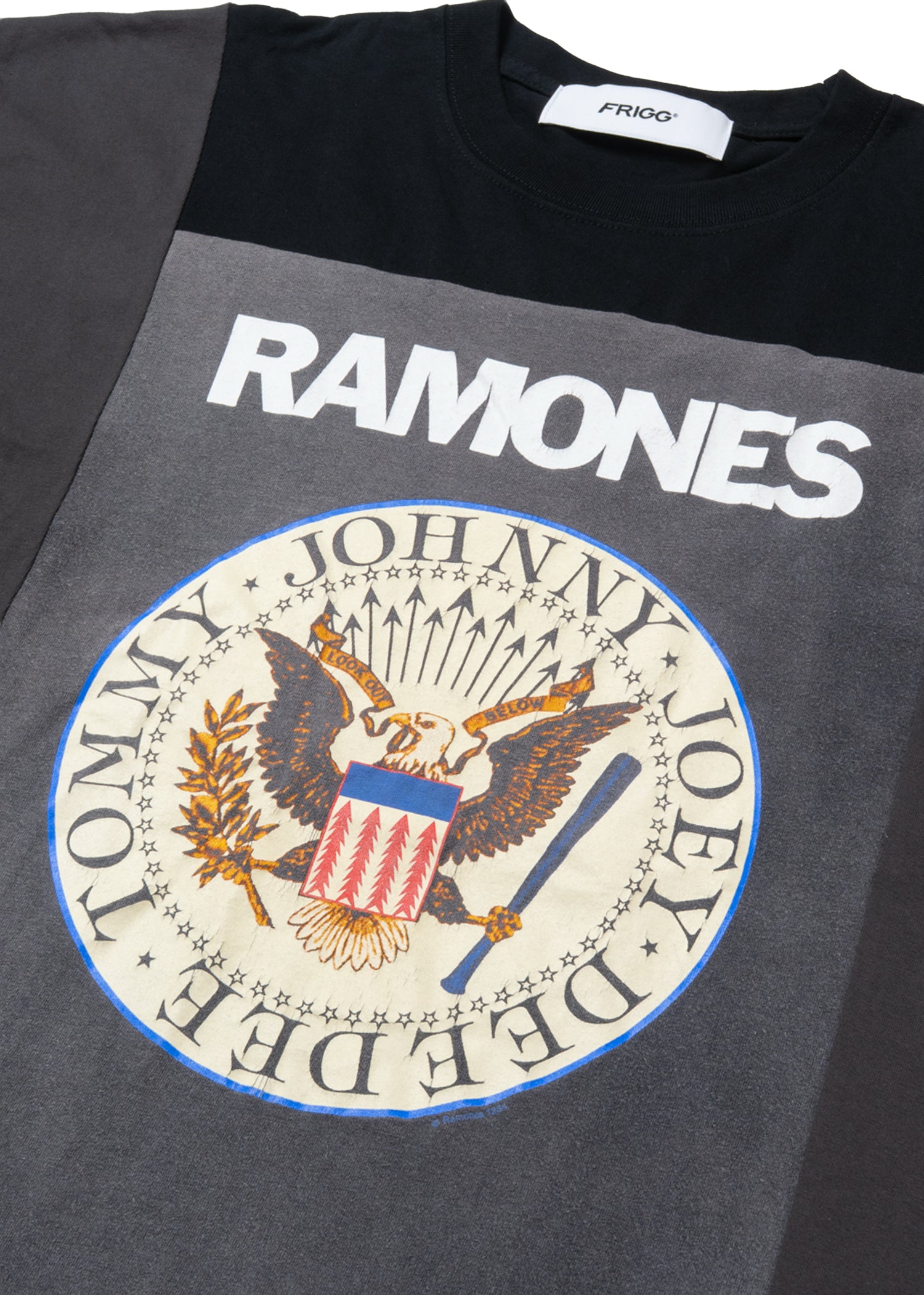 Re / Tee shirts
