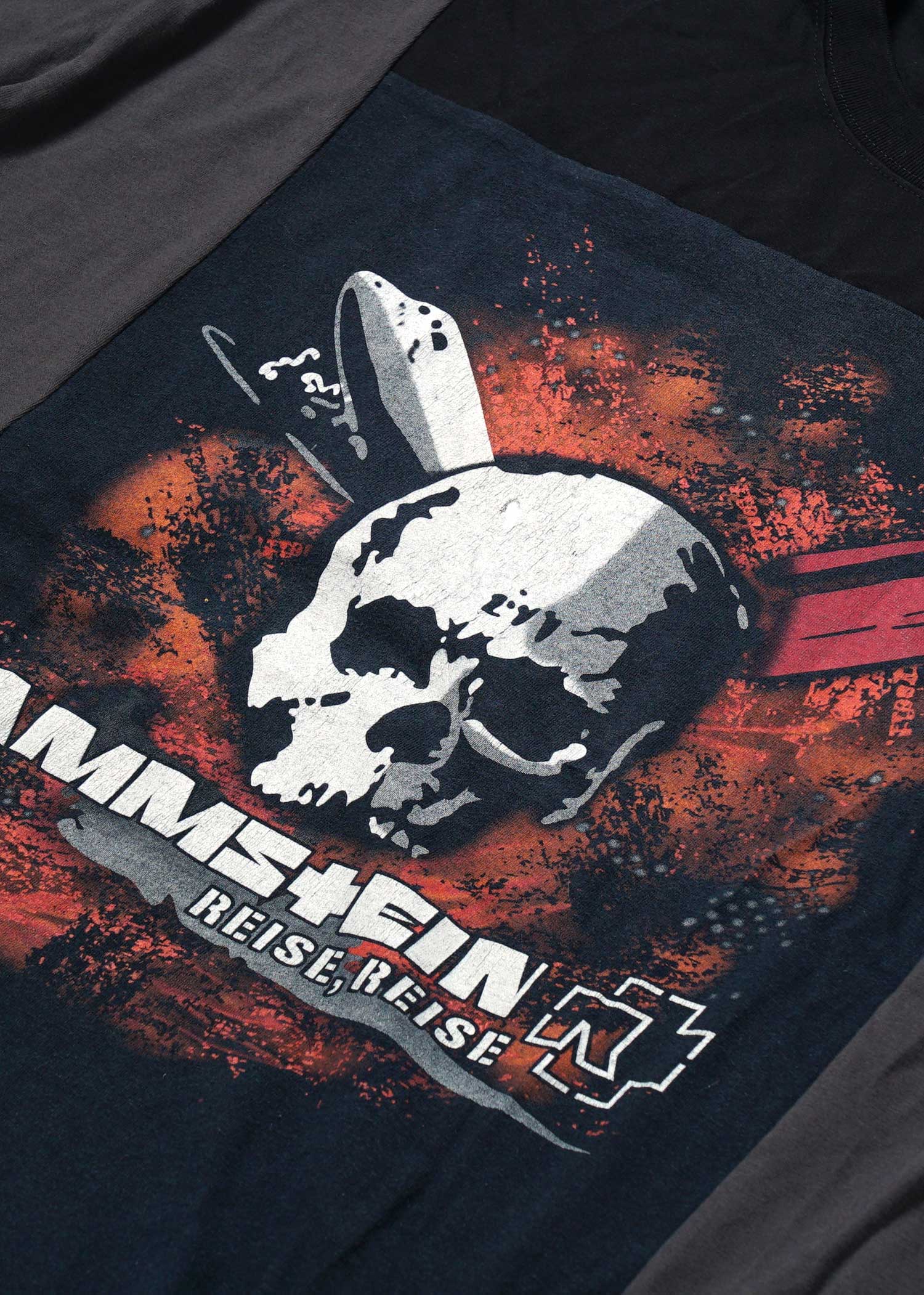 Re / Tee shirts